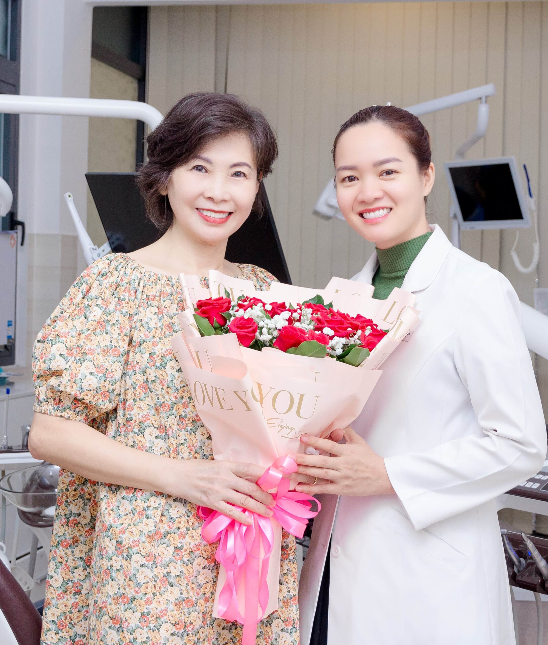 Cô Mỹ Hà với kỷ niệm đáng nhớ tại Nha Khoa Tracy